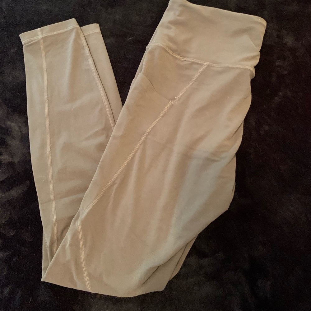 Olive green stash pocket in powervita